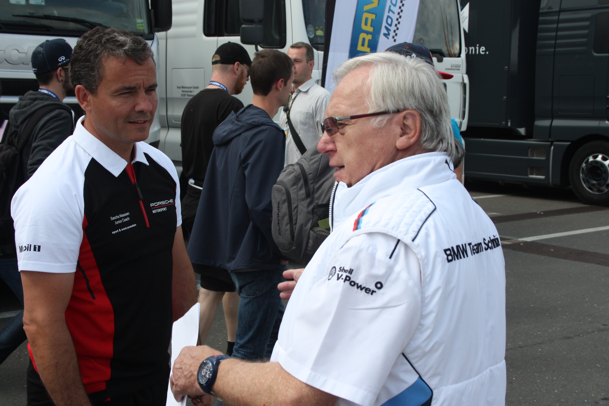 Legendární zakladatel veleúspěšné stáje Schnitzer-BMW, Herbert Schnitzer v rozhovoru s dřívějším jezdcem Saschou Maassenem