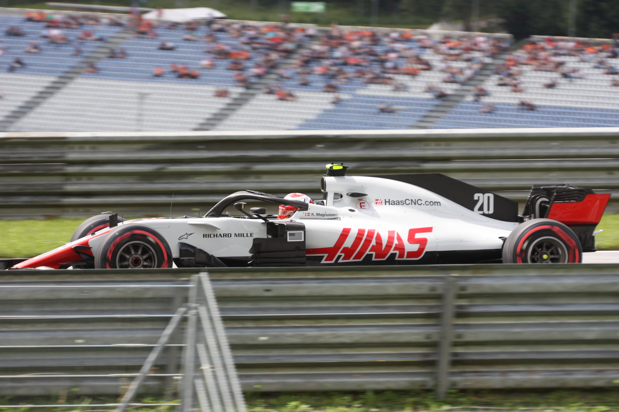 ...zatímco Magnussen dojel Haasu-F1 5. pozicí pro krásný týmový výsledek