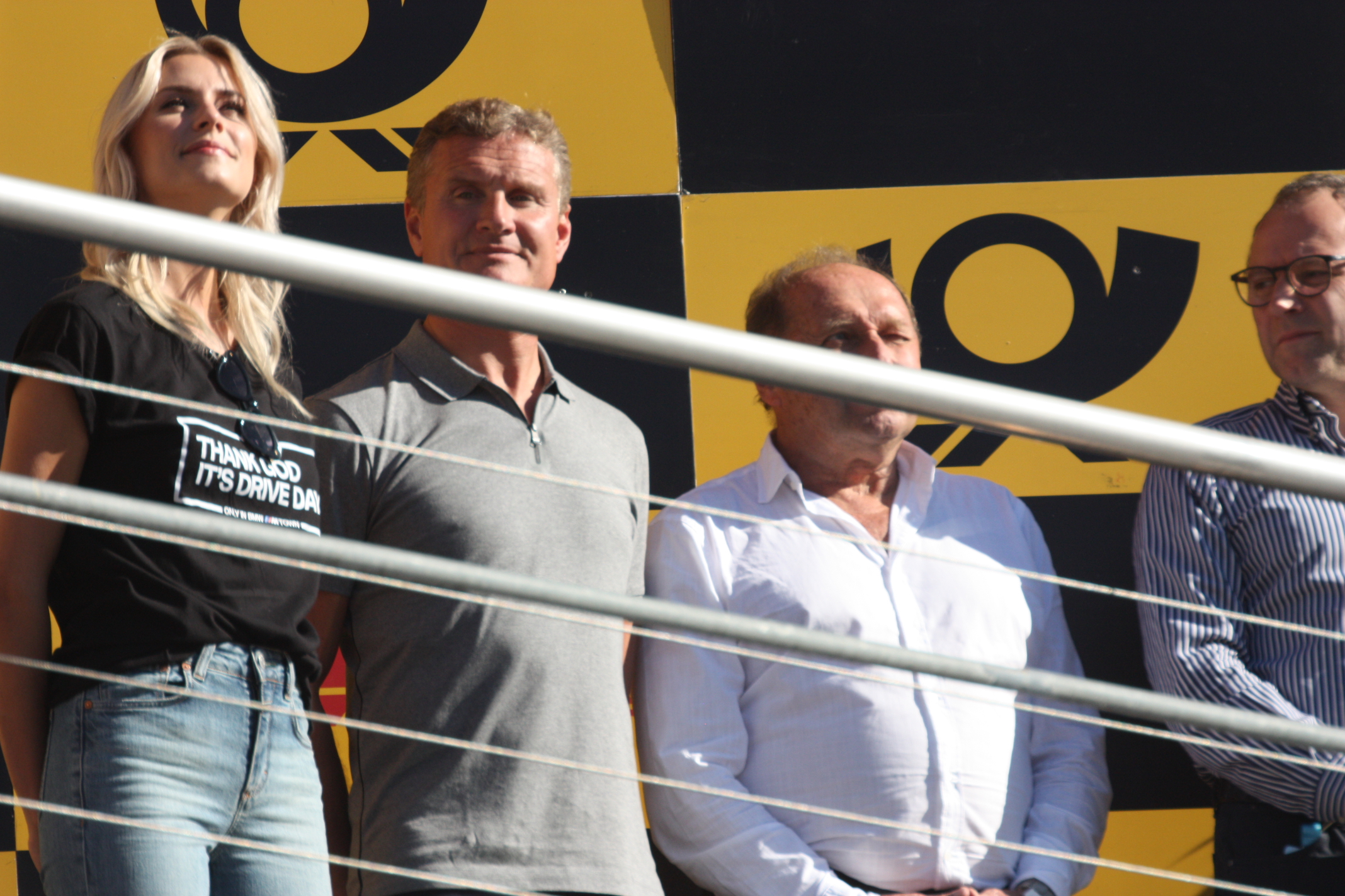 Prominenti předávali poháry: Lena Gehrke, David Coulthard, Jochen Mass a Stefano Domenicali